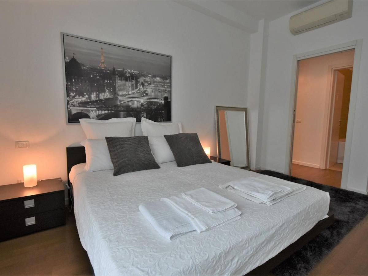 Apartment Corso Genova Apartment By Interhome 밀라노 외부 사진