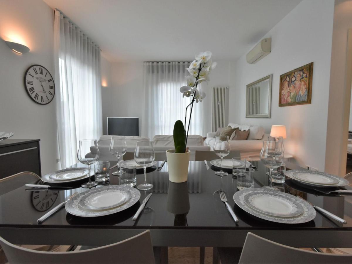 Apartment Corso Genova Apartment By Interhome 밀라노 외부 사진
