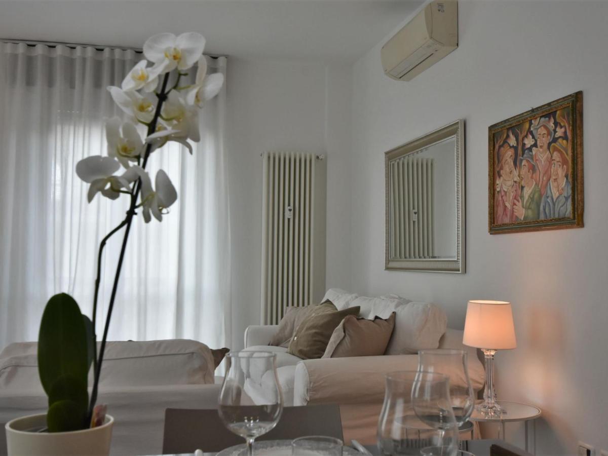 Apartment Corso Genova Apartment By Interhome 밀라노 외부 사진