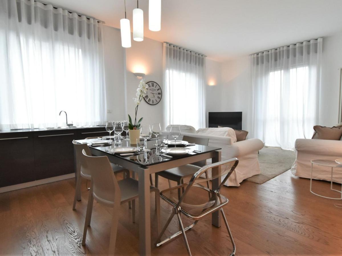 Apartment Corso Genova Apartment By Interhome 밀라노 외부 사진
